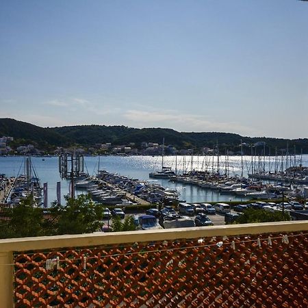 Apartmani Jasmina Supetarska Draga Eksteriør bilde