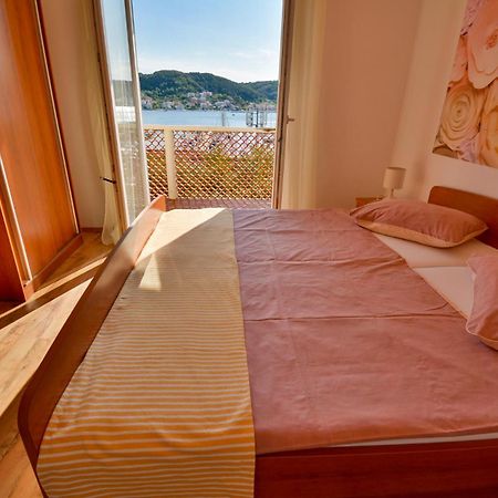 Apartmani Jasmina Supetarska Draga Eksteriør bilde