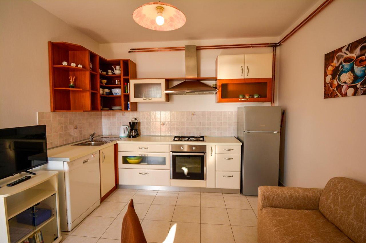 Apartmani Jasmina Supetarska Draga Eksteriør bilde